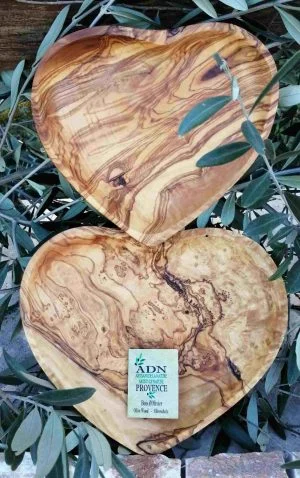 Grand Ravier Coeur en Bois d'Olivier